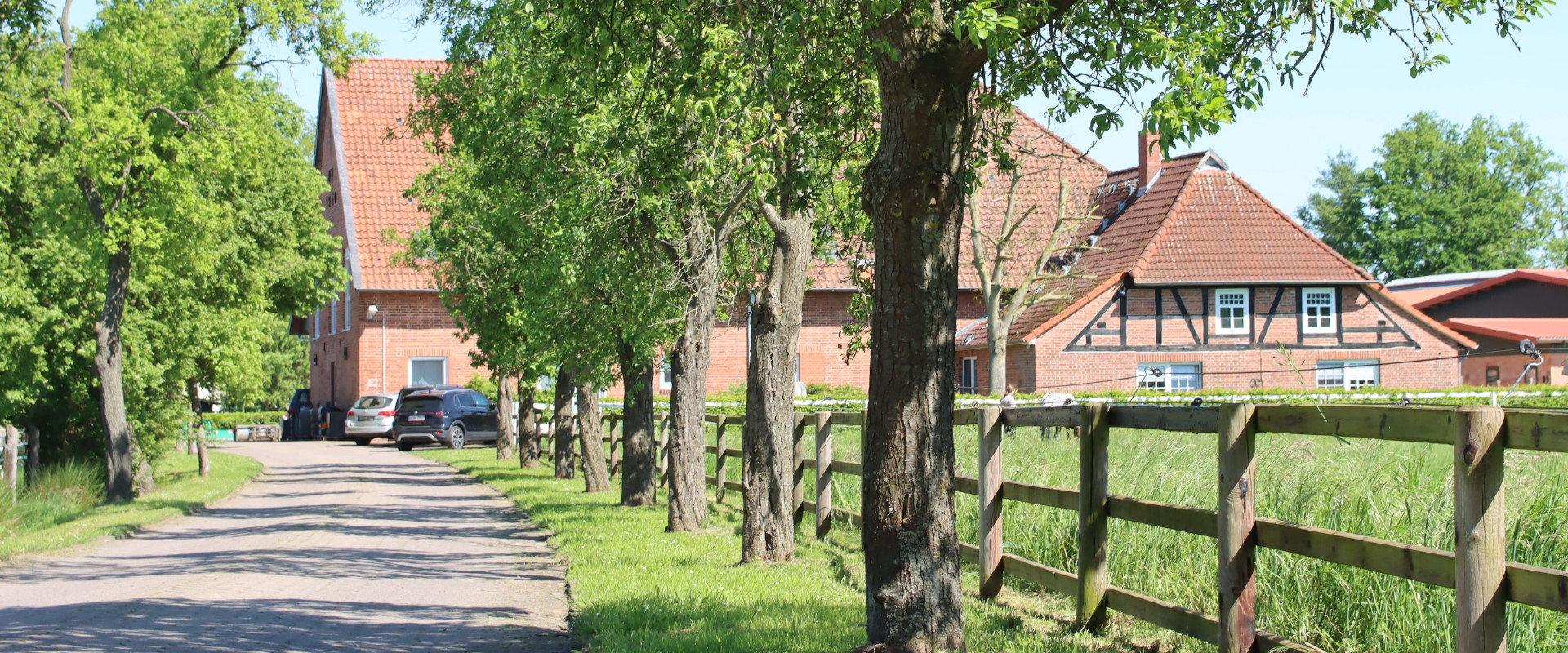 Einfahrt zum Gaestehaus Ebbecke